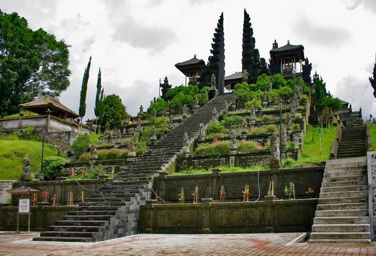 Шесть храмов мира на Бали
