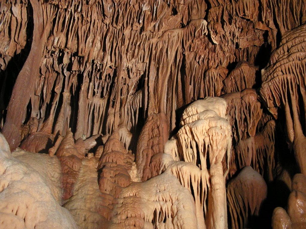 Grotte de Dargilan. La Grotte Rose. Франция.